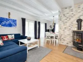 Baltic Home Houses Zastań with Parking by Noclegi Renters