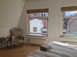 Family rooms in central, historic Gouda, hotel v destinaci Gouda