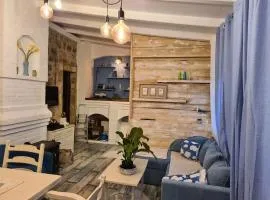 Cheerful three bedroms house with free parking
