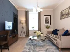 Cosy 1-Bedroom Flat, Walk to Beaches