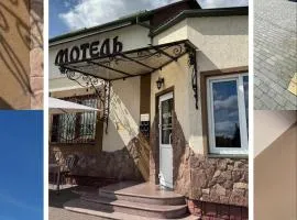 Hotel Rava-Ruska