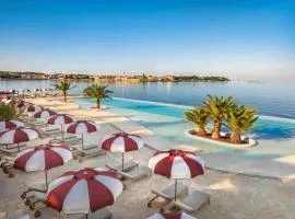 New!!! NEW RIVA LUXURY ONE - with sunny terrace & big garden