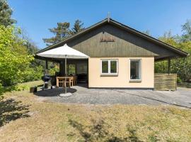 1485-Akirkeby-Lyngvejen-9, hotel in Vester Sømarken