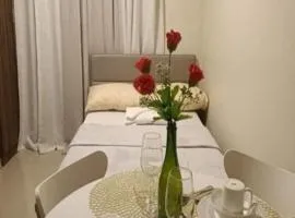 Ocean Breeze Condo in Lapu-Lapu - Private Room with Balcony