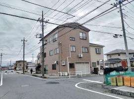 65m2 Free parking Modern Japanese style Toys for kids Great sunlight Kids can relax, hotell i Kasukabe