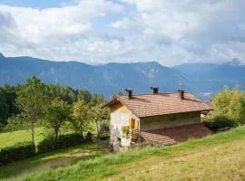 Baita Angomà sopra Levico a 1150m