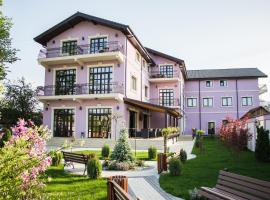 Marigab, hotel with parking in Turceni