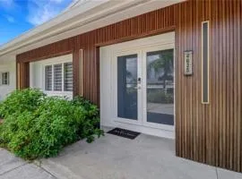Renovated Modern Home with Big Pool & Ocean Access