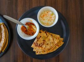 House Forest: Ramnagar şehrinde bir otel