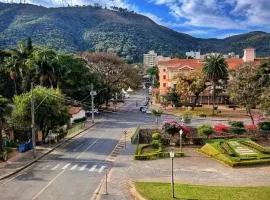 Apartamento 222 Pé na Praça 1 vaga Garagem 8 hóspedes