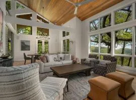 Heaven and Earth - Luxury Accomodations, Breathtaking Mountain Views, Game Rooms + More!