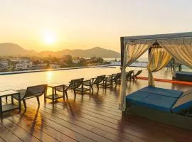 Sea saran Condominium - Modern & nature Studio