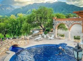 &Aacute;lamos Bonito Resort