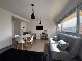 Departamento céntrico con cochera 10 y 45