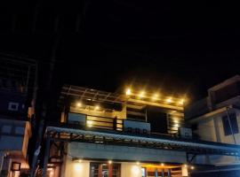 The Veedu Entire Villa 3BHK-Kitchen "only for family", hotel in Elūr