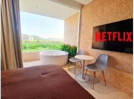 Porto Suite 523 con Jacuzzi privado