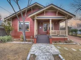 Charming Craftsman Home!-2 BLKS from Main St!