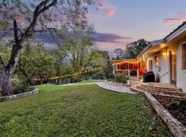 Luxury Lakefront Oasis with Boat Dock-Firepit