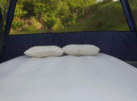 Hostel and Camping Angel, glamping site in Puerto Limón