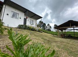 Cabaña privada cerca a termales San Vicente, chalet de montaña en Santa Rosa de Cabal