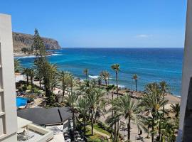 Luxor, hotel in Los Cristianos