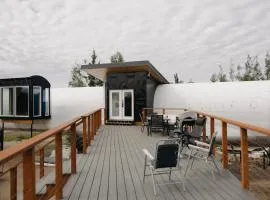 Pilot Lodge - Incredible Alaskan Airplane Home Boeing 727