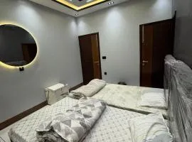 Double Delight-Two Single Beds, Private Entrance