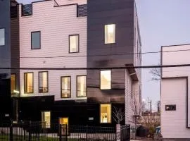 Large Groups - 2mi from Downtown - Sleeps 24