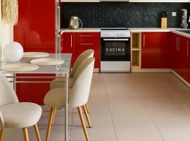 Beautiful and comfortable apartment by the sea, hotel v destinaci Korint