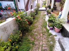 Anand Niwas Homestay Bhowali near Nainital Kainchi Dham and Bhimtal, hotel in Bhowāli