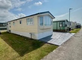 T&J Seaview at Pengarreg