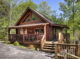 Best Value Cabin Hot Tub Arcade Close to Strip, cabin nghỉ dưỡng ở Pigeon Forge
