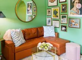 NEW! The Spoonbill House - 2 Kings 1 Full, 10 Minutes to Downtown, 10 minutes to Airport