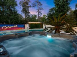 Luxury 4BR Pool Jacuzzi Arcade USC Ft Jackson, hotel em Columbia