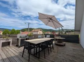 Appartement lumineux 3 chambres, terrasse, proche commerces et ski, avec WiFi - FR-1-589-677