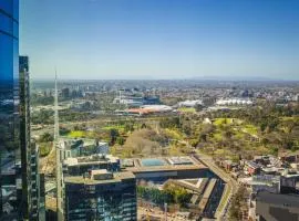 Modern 2BR Apartment Near Crown & Arts Precinct