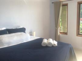 Naomi Homestay, ξενοδοχείο σε Padangbai