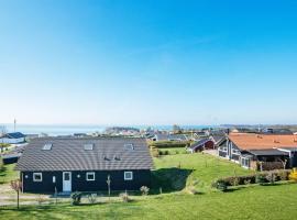 10 person holiday home in Rønde-By Traum, hotel i Rønde