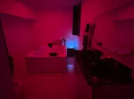 Appartement & Jacuzzi - Mini-Bar - 6 pers - dijon hyper centre