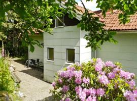 6 person holiday home in Brastad-By Traum, hotel a Brastad