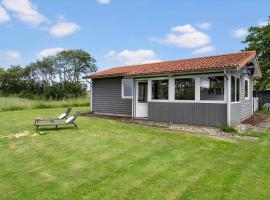 20221-Samso-Violvej-8, hótel í Tanderup