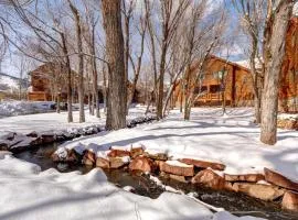 KBM Resorts Timber Wolf Lodge Mountain Elegance with Gas Fireplace Common Hot Tubs Near Canyons Village TWL-5b