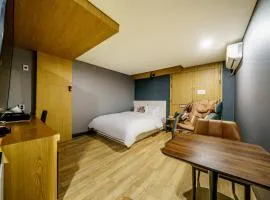 Bulgwang 3S Hotel