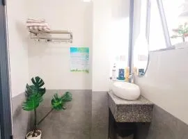 SUNNY Apartment Hue