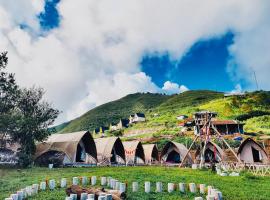 Bamboo Glamping T&agrave; X&ugrave;a, tented camp en Bắc Y&ecirc;n