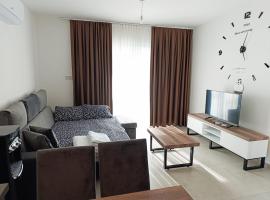 Deja Blue apartments, North Cyprus, hotel in Kalokhorio