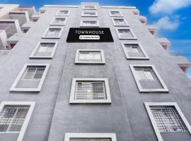 Super Townhouse Hinjewadi Corporate Stays, hotel di Pune