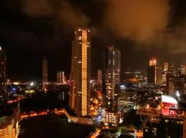 City & Port View Luxury Apartment in Colombo