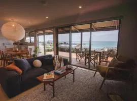 Penny Shack - Incredible sea views and just two minutes to the ferry