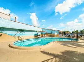 Super 8 by Wyndham Lantana West Palm Beach